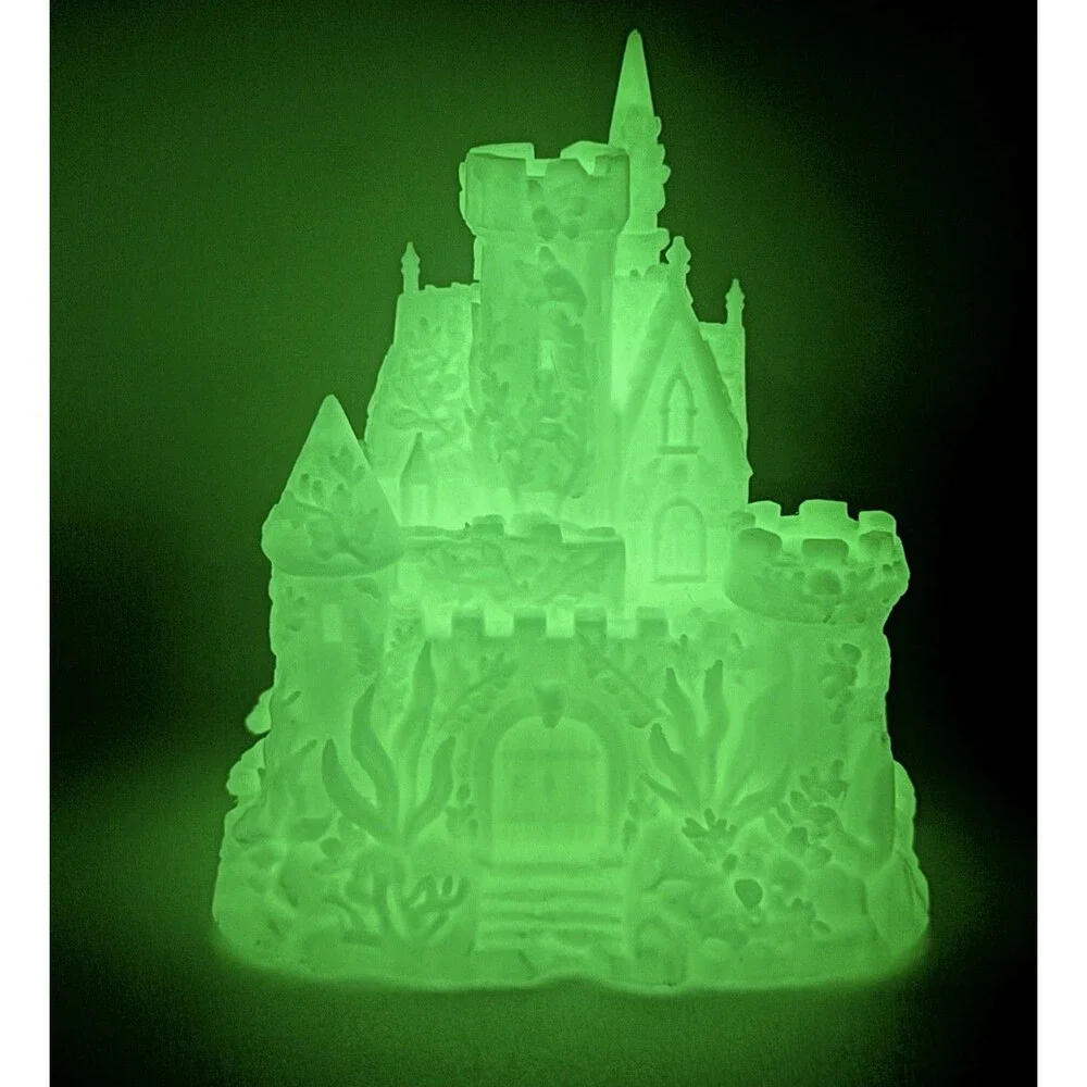 Sea Monkeys Monster Sea Monkey Set Plus Haunted Castle 5” Toys Glow-In-The-Dark